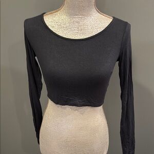 Black Long Sleeve Crop Top